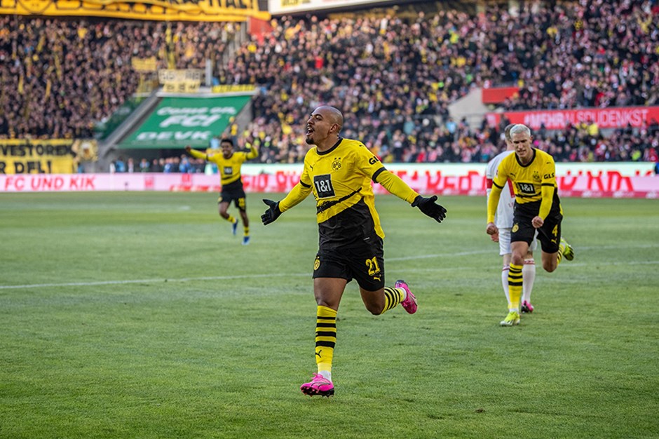 Borussia Dortmund'dan deplasmanda 4 gollü galibiyet