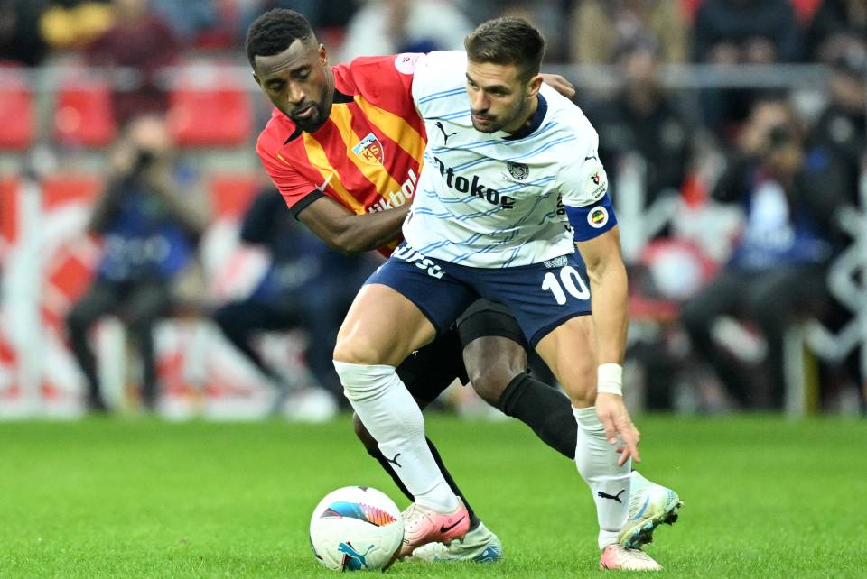 Fenerbahçe'nin kazandığı penaltıda karar doğru mu? Trio ekibinden net yorum  - 1. Foto