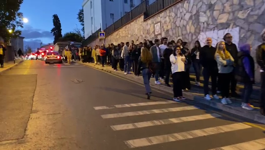 Voleybolseverler Fenerbahçe Opet-Vakıfbank maçına akın etti