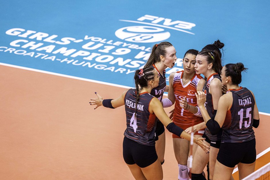 U19 Kız Voleybol Milli Takımı, Dünya Şampiyonası'nda namağlup finalde