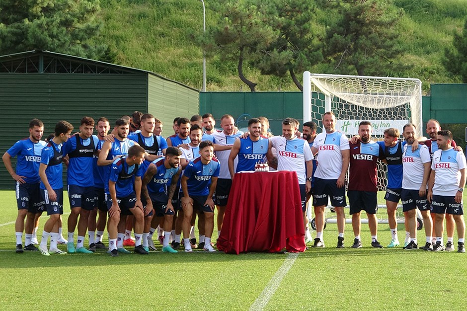 Trabzonspor'da Gomez’e doğum günü kutlaması