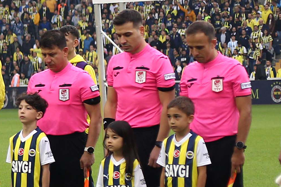 "Cihan Aydın cesur yönetti" | Spor yazarları Fenerbahçe-Çaykur Rizespor maçı için ne dedi?  - 6. Foto