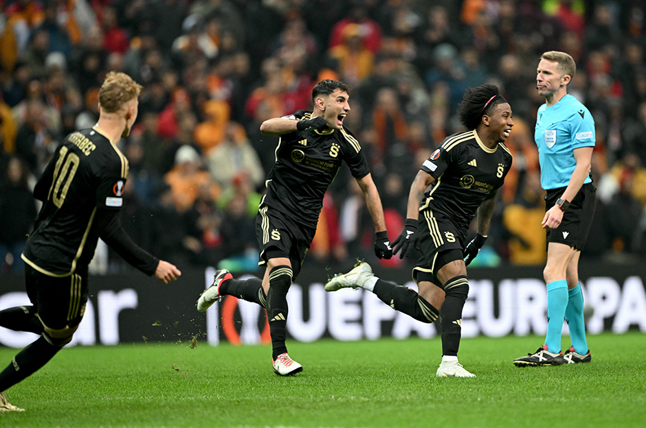 Galatasaray maçlarında yıldızlaşan Preciado'nun yeni rotası Süper Lig mi oluyor?  - 2. Foto