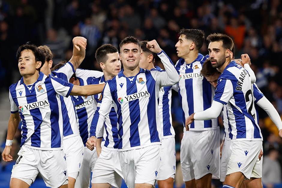 Ajax ilk yenilgisini Real Sociedad karşısında aldı