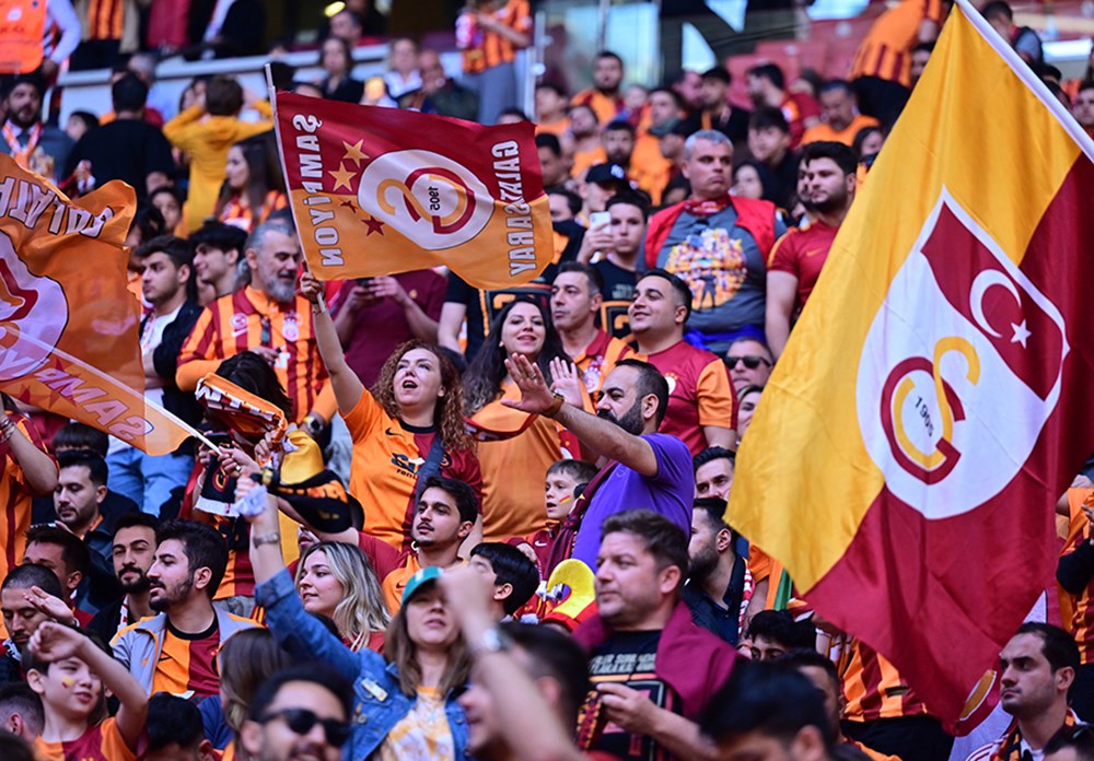 CANLI | Galatasaray şampiyonluğu kutluyor  - 15. Foto