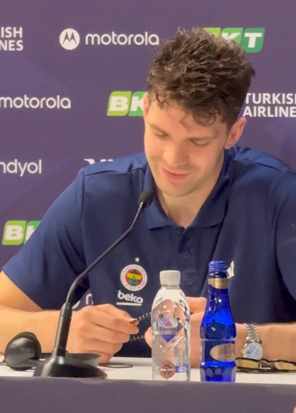 Tarık Biberovic'in final öncesi verdiği görüntü dikkatlerden kaçmadı: Fenerbahçeliler bunu paylaşıyor  - 6. Foto