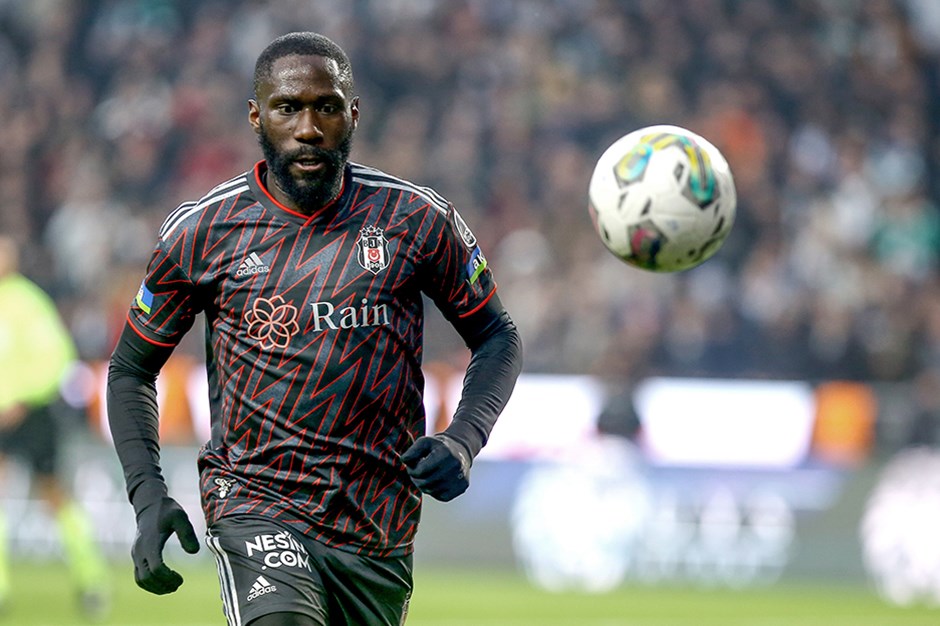 Beşiktaş'tan Masuaku duyurusu; UEFA'nın kararını açıkladılar