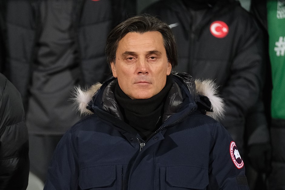 Montella'dan futbolcularına övgü: Türk yüreğiyle oynamaları beni gururlandırıyor