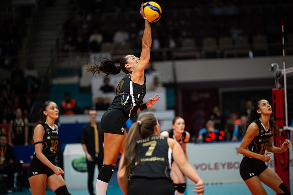 VakıfBank deplasmanda galip