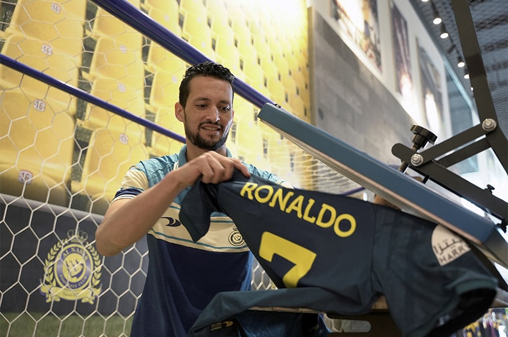 Ronaldo formaları satışa çıktı  - 4. Foto