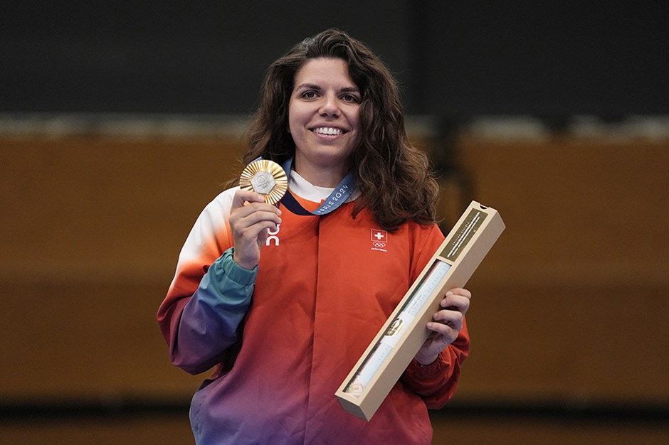 Chiara Leone'den olimpiyat rekoruyla altın madalya