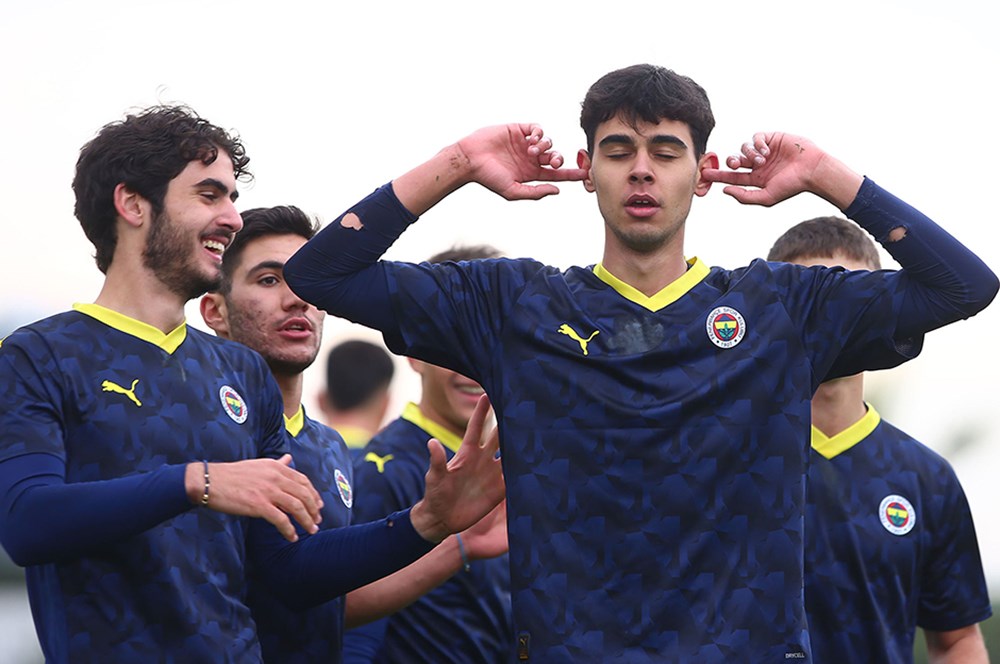 Galatasaray ile Süper Kupa maçına çıkacak olan Fenerbahçe U19 takımıyla ilgili ilginç detay  - 4. Foto