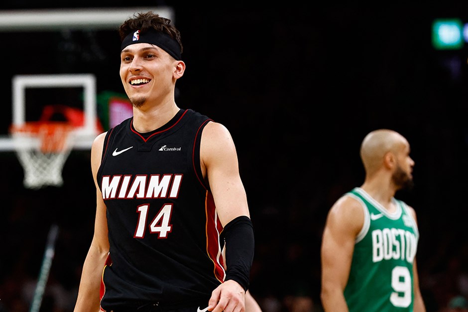 5 ismin çift hanelere ulaştığı maçta Miami Heat seriyi 1-1'e getirdi