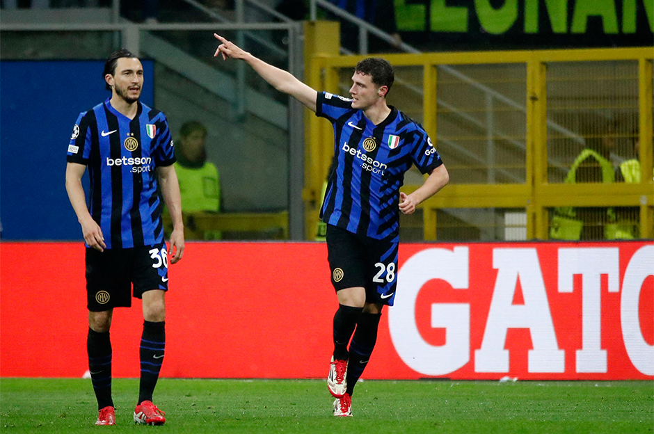 Inter-Bayern Münih maçına Hakan Çalhanoğlu damgası: Dev maç İtalya'da manşetlerde  - 2. Foto