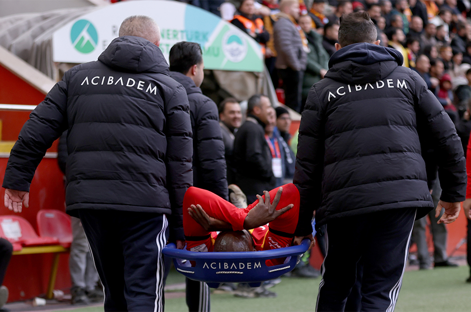 Fenerbahçe maçı öncesi Kayserispor'a 2 kötü haber daha geldi  - 1. Foto