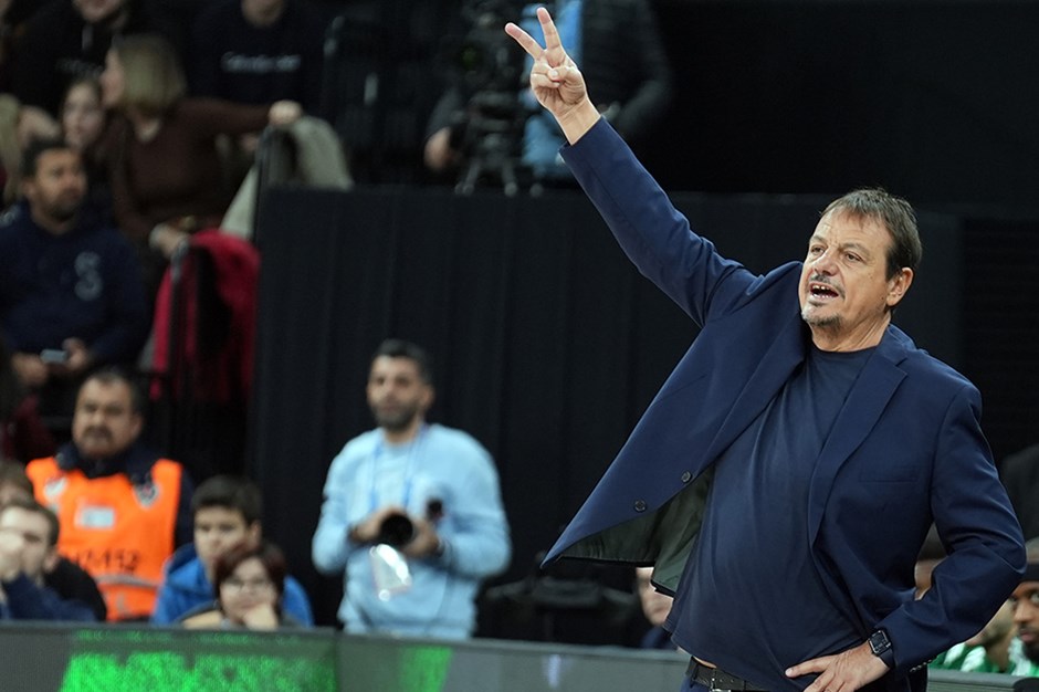 Ergin Ataman'dan farklı yenilgi sonrası başkanın otobüs paylaşımına yanıt