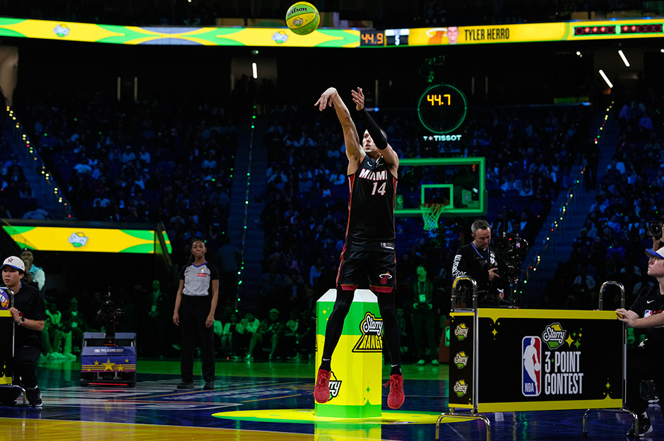 Görenler gözlerine inanamadı! NBA All Star'da tarihe geçen smaç performansı  - 4. Foto
