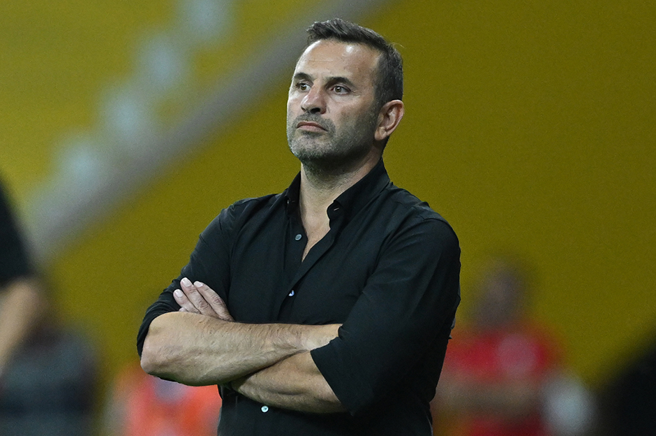 "Okan Buruk'un sabrını taşıran ikili"  - 1. Foto