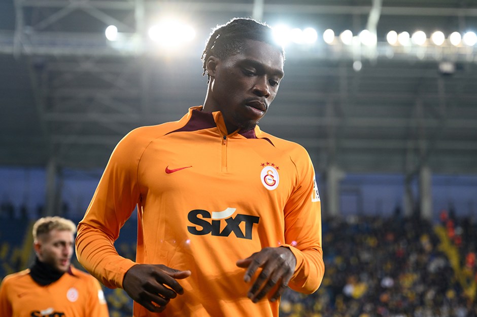 Galatasaray'da yeni transfer ilk maçına çıktı