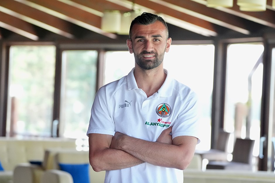 Alanyaspor'a transfer olan Serdar Dursun'un hedefi A Milli Takım