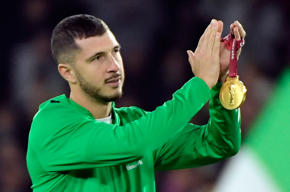 İlerleyen süreçte Guido Rodriguez'in Barcelona'ya transferi gerçekleşmemiş ve oyuncu boşta kalmıştı.