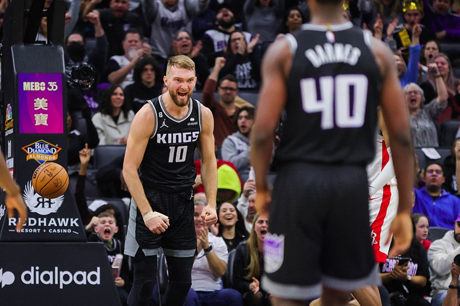 Sabonis triple double yaptı, Sacramento kazandı