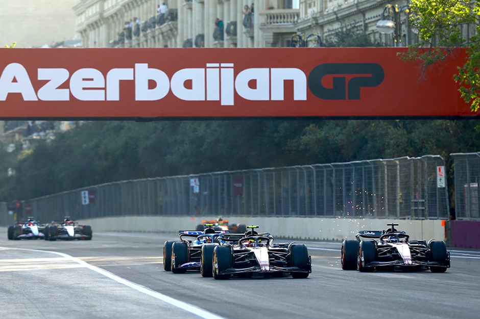 Formula 1 Azerbaycan Grand Prix'sinin galibi Sergio Perez