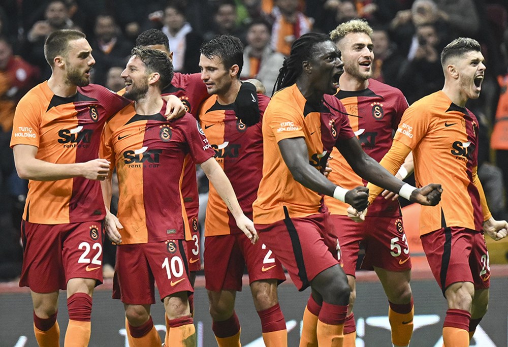 "Kornerden önce faul vardı" Galatasaray için ne yazdılar?  - 2. Foto