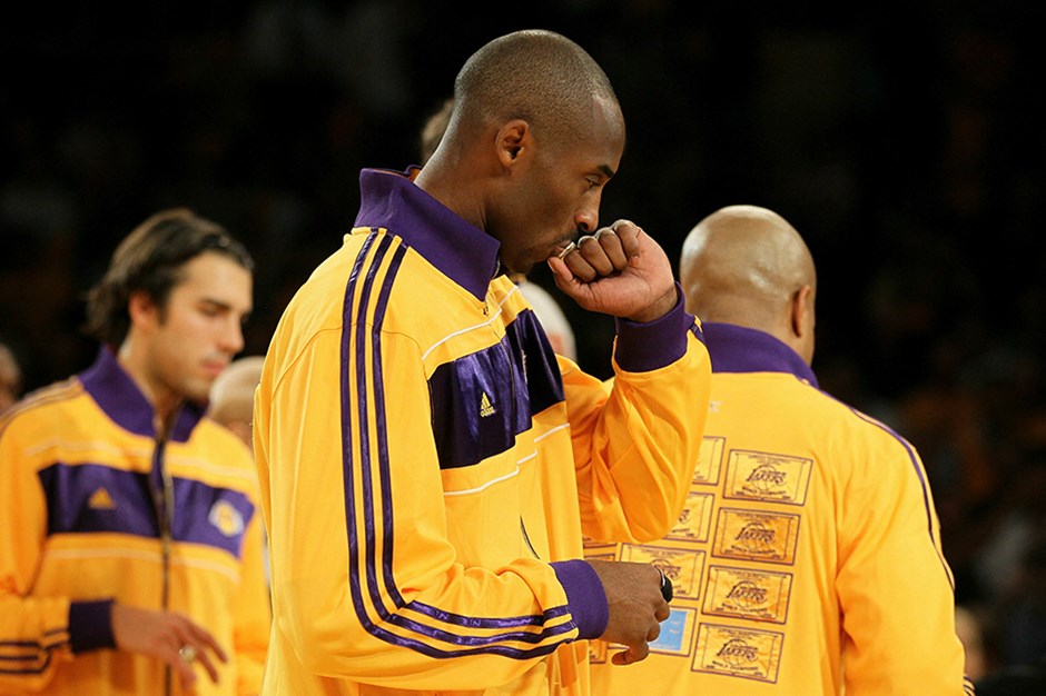 Kobe Bryant'ın şampiyonluk yüzüğü rekor fiyata satıldı