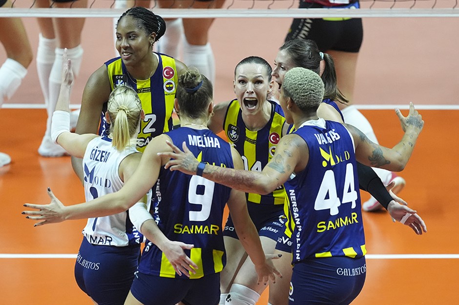 Voleybolda derbinin kazananı Fenerbahçe Medicana