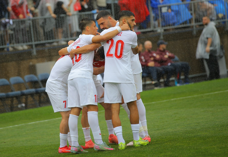 "Onsuz çok eksiğiz" | Spor yazarları A Milli Takım için ne dedi?  - 3. Foto