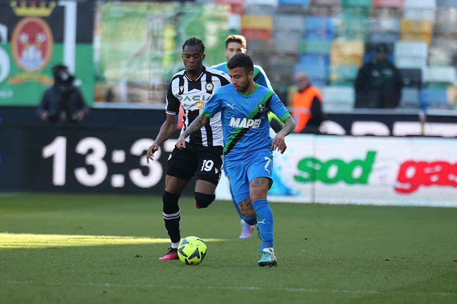 Udinese, formaları destek için satışa çıkardı