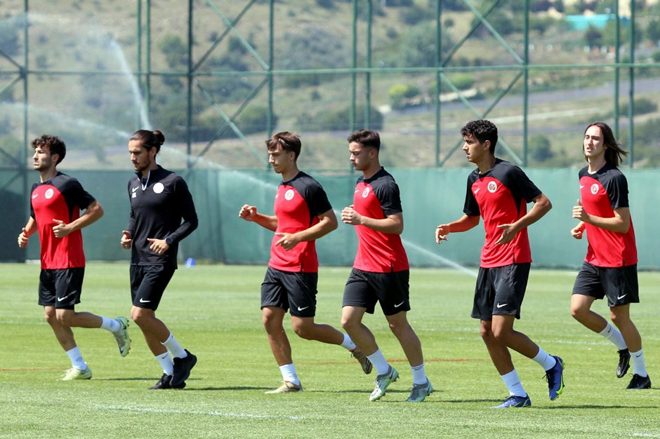 Antalyaspor, yeni sezon hazırlıklarını Burdur'da sürdürüyor
