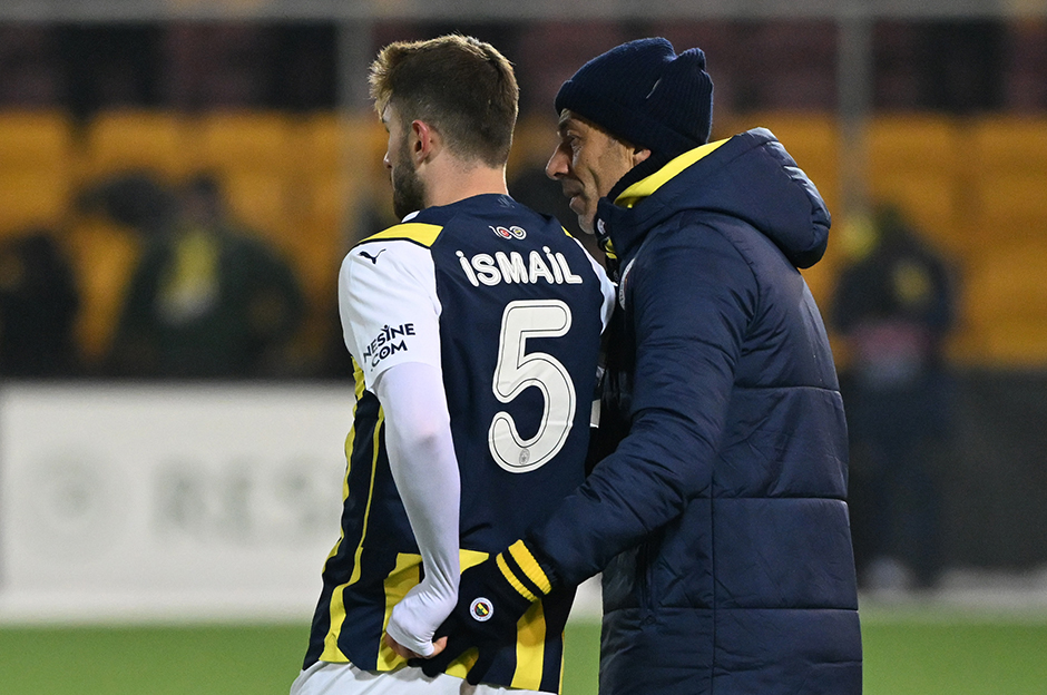 Maç sonrası olay: İrfan Can Kahveci- taraftar gerginliği - 5. Foto