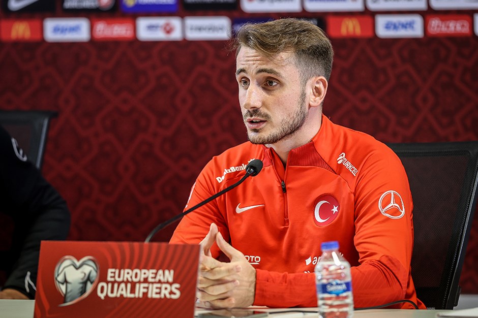 Kerem Aktürkoğlu: Güzel futbolla taraftarımızla birlikte kazanmak istiyoruz