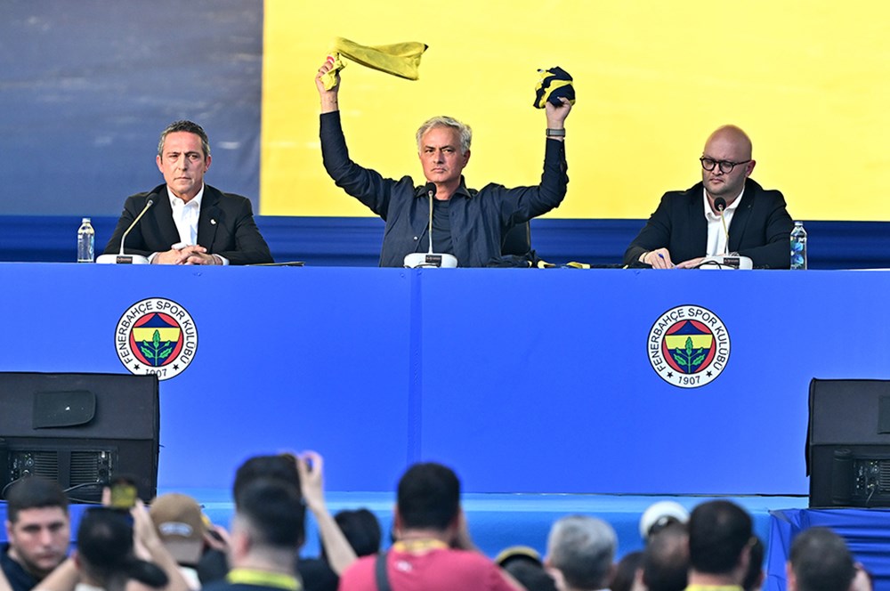 Tüm dünya Mourinho'nun Fenerbahçe'ye imzasını konuşuyor: "İnanılmaz ama gerçek"  - 17. Foto