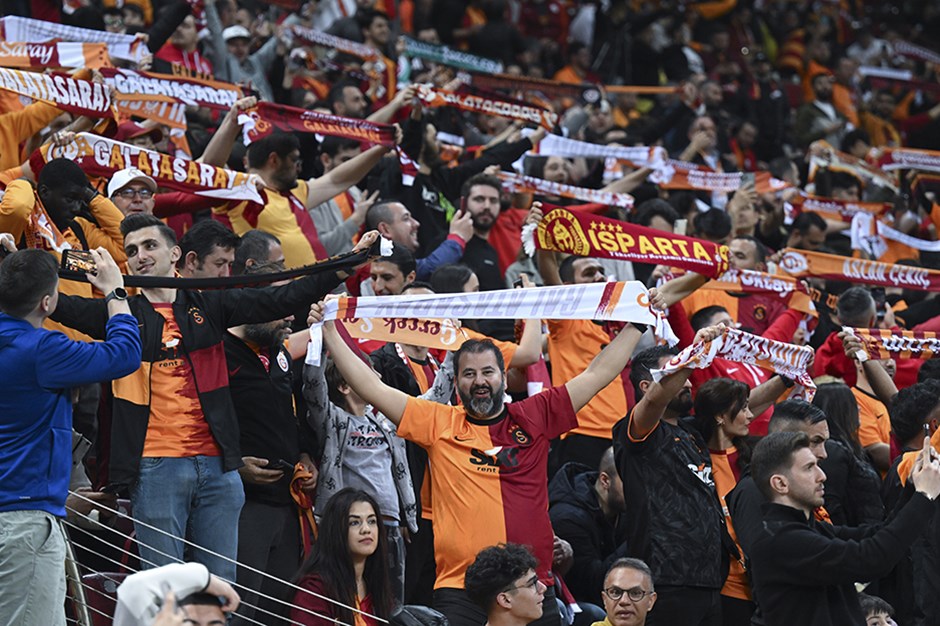 Galatasaray’da kulüp rekoru kırıldı! 3 aylık rakama 10 günde ulaşıldı