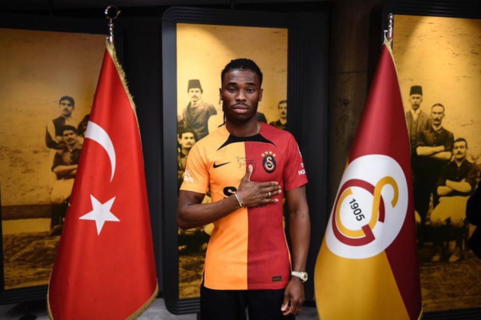 Galatasaray'ın Hatayspor'dan transferi Adekugbe'nin duygusal anları: "Hepimizin tanıdığı birçok insan..."