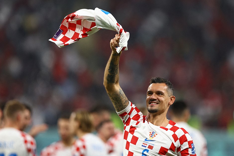 Dejan Lovren imzayı attı