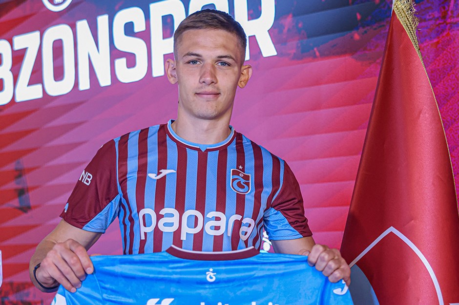 SON DAKİKA | Trabzonspor yeni golcüsünü KAP'a bildirdi