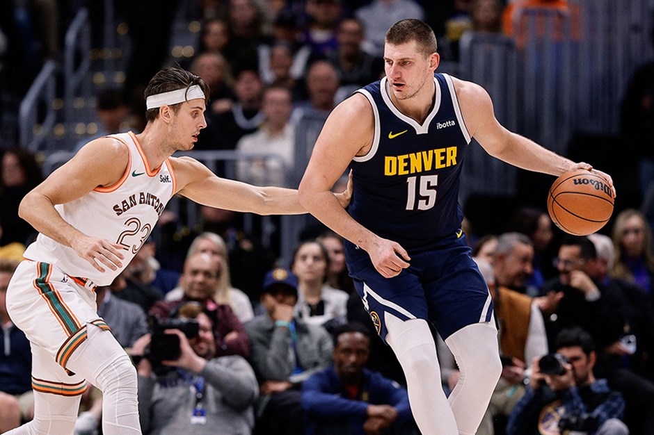 Nikola Jokic'ten double-double