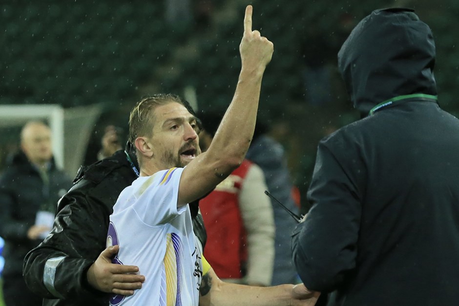 Caner Erkin'e 6 maçtan men cezası