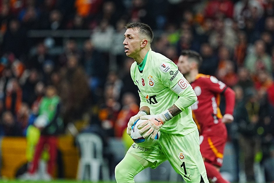 Fernando Muslera'dan veda gibi sözler: "Sona geldiğimiz anlamına geliyor"