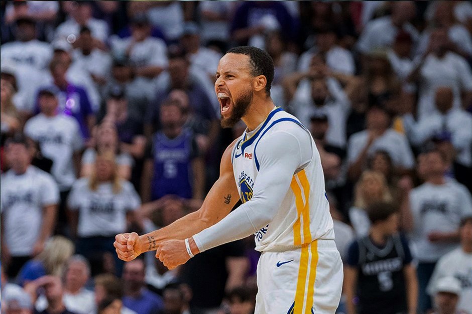 Stephen Curry rekor kırdı, Warriors turu atladı