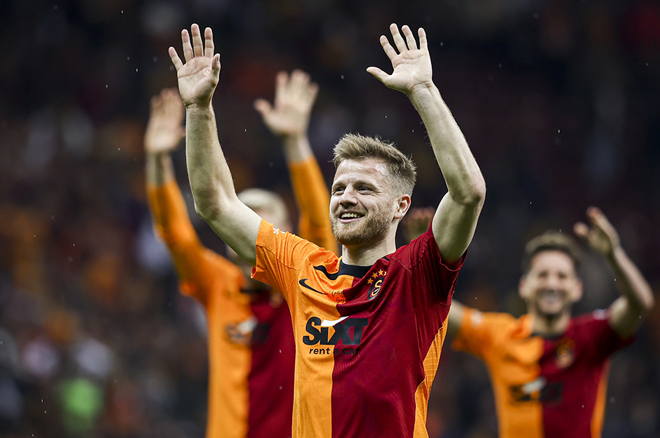 Galatasaray'ı Fenerbahçe ve Beşiktaş'tan ayıran bir özellik var  - 1. Foto
