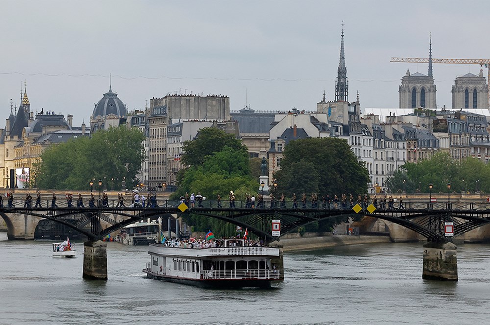 2024 Paris Olimpiyatları: Açılış töreninden kareler  - 9. Foto