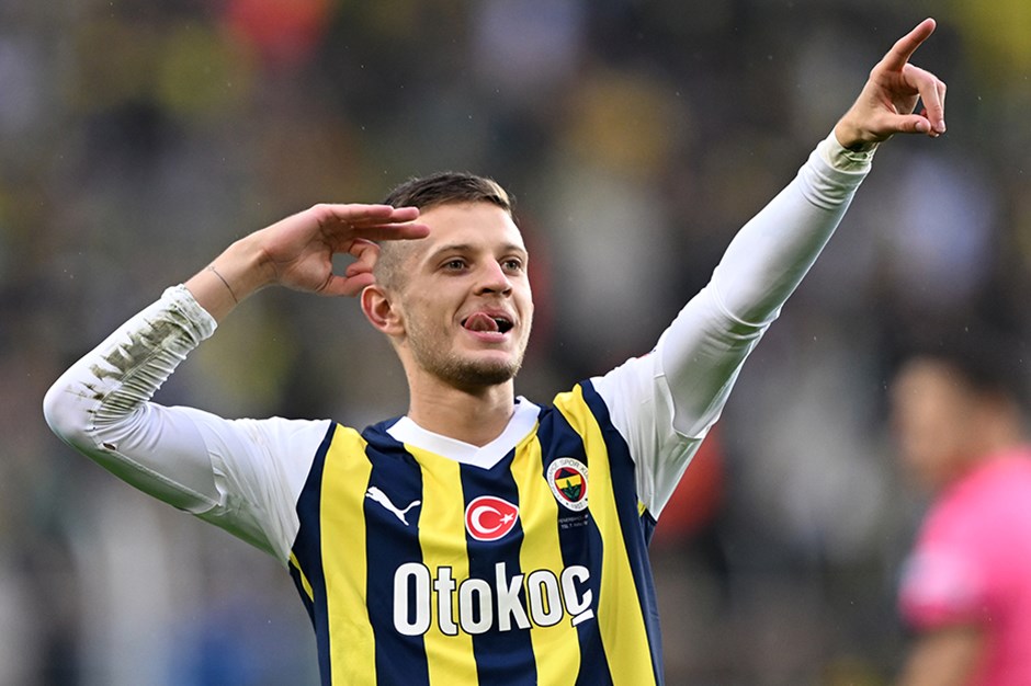 Fenerbahçe Haberleri | Szymanski, Alex'i yakaladı