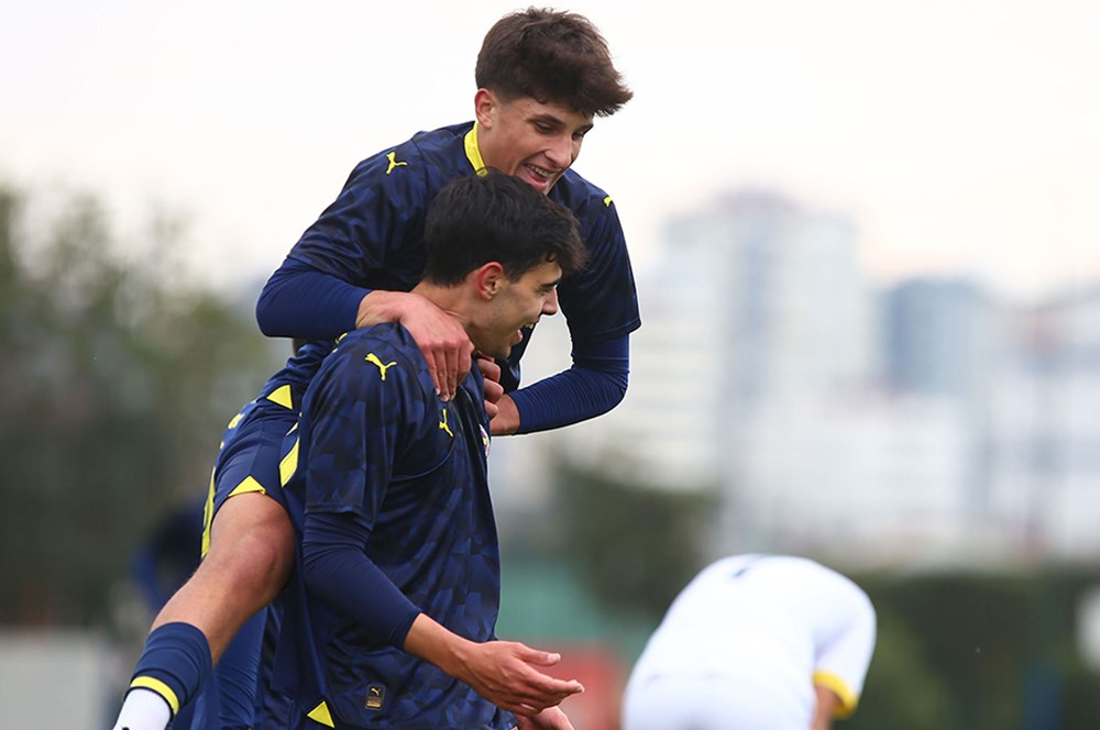 Galatasaray ile Süper Kupa maçına çıkacak olan Fenerbahçe U19 takımıyla ilgili ilginç detay  - 3. Foto