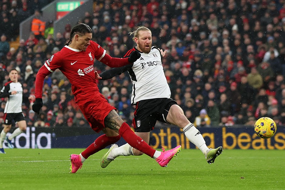 Liverpool, çılgın geri dönüşe imza attı; 7 gollü maç nefes kesti