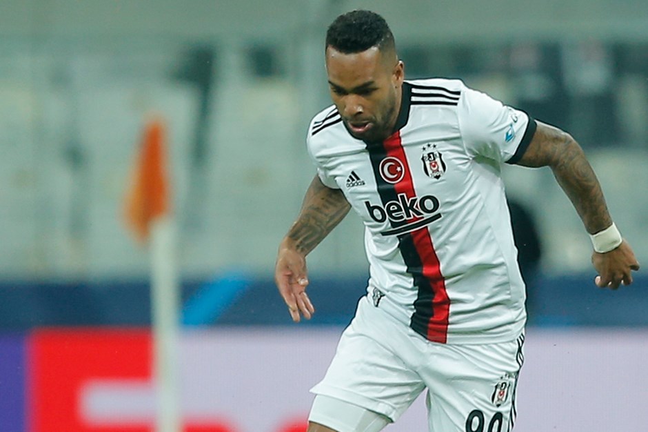 6 aydır boşta olan Alex Teixeira yuvaya döndü